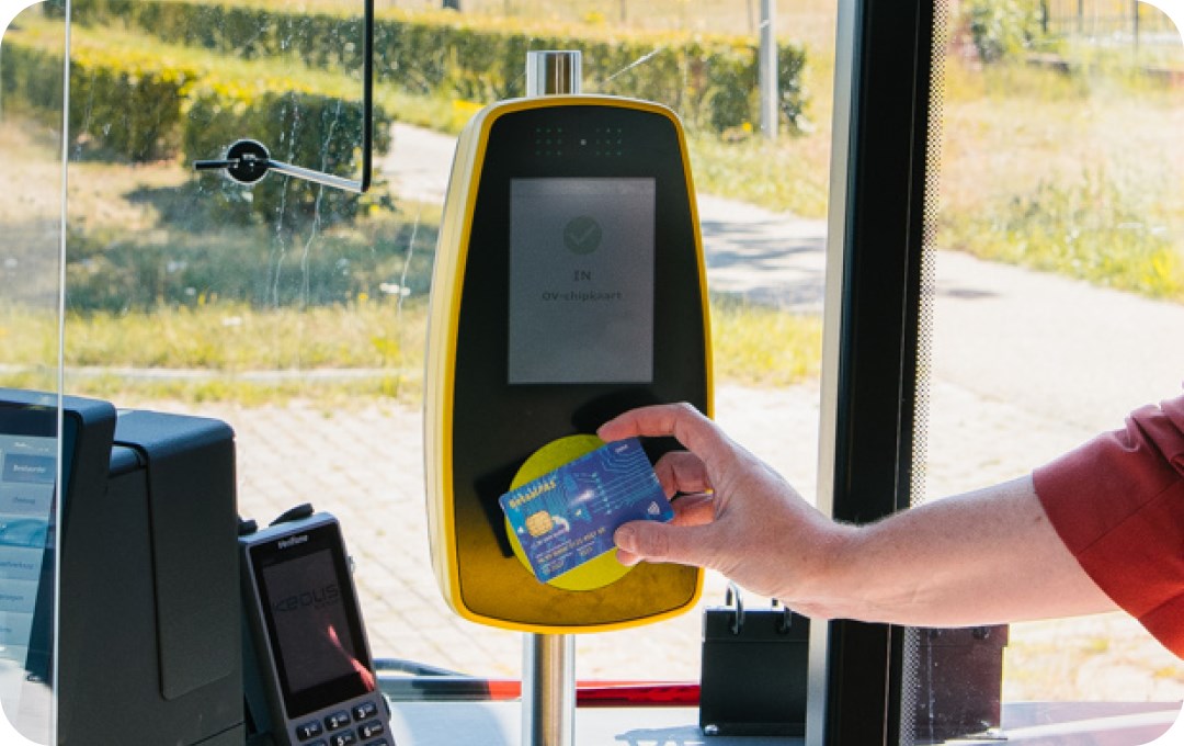 Let op! Op de Blauwnettreinen kun je nu nog niet met OVpay/bankpas reizen